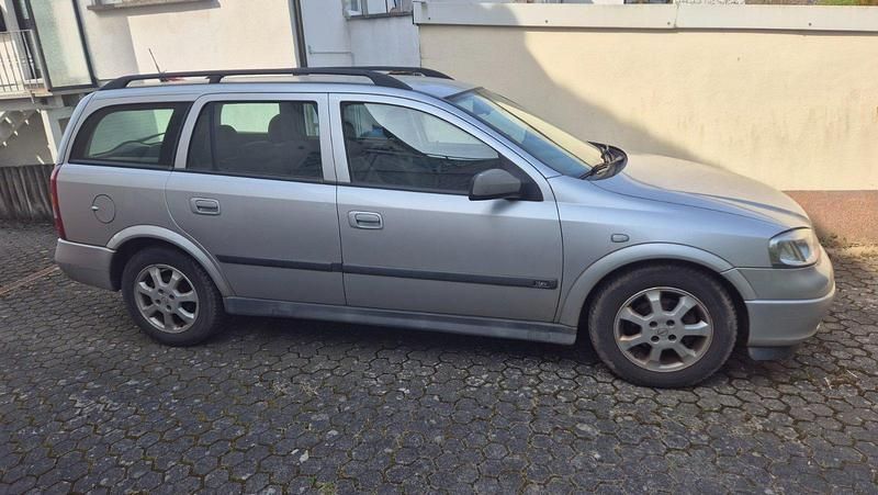 Gebraucht Opel Astra 103 PS (75 kW) 2004 Silber Kombi