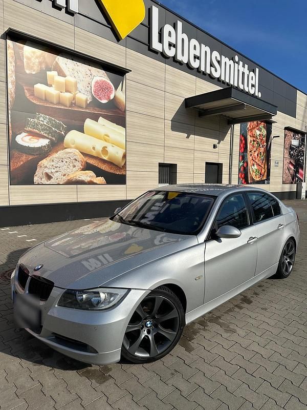 Silber Gebraucht 2005 BMW 325 Limousine | 3.489 € (Guter Preis) - Bild 1/4