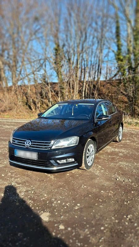 Gebraucht VW Passat R-line 105 PS (77 kW) 2012 Schwarz Limousine