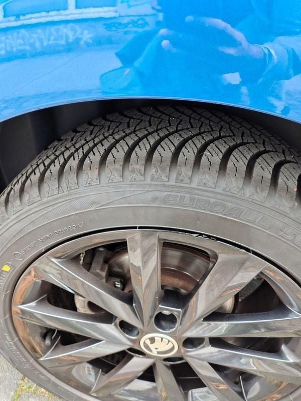 Blau Gebraucht 2022 Skoda Fabia Ambition Kleinwagen | 14.300 € (Guter Preis) - Bild 1/4