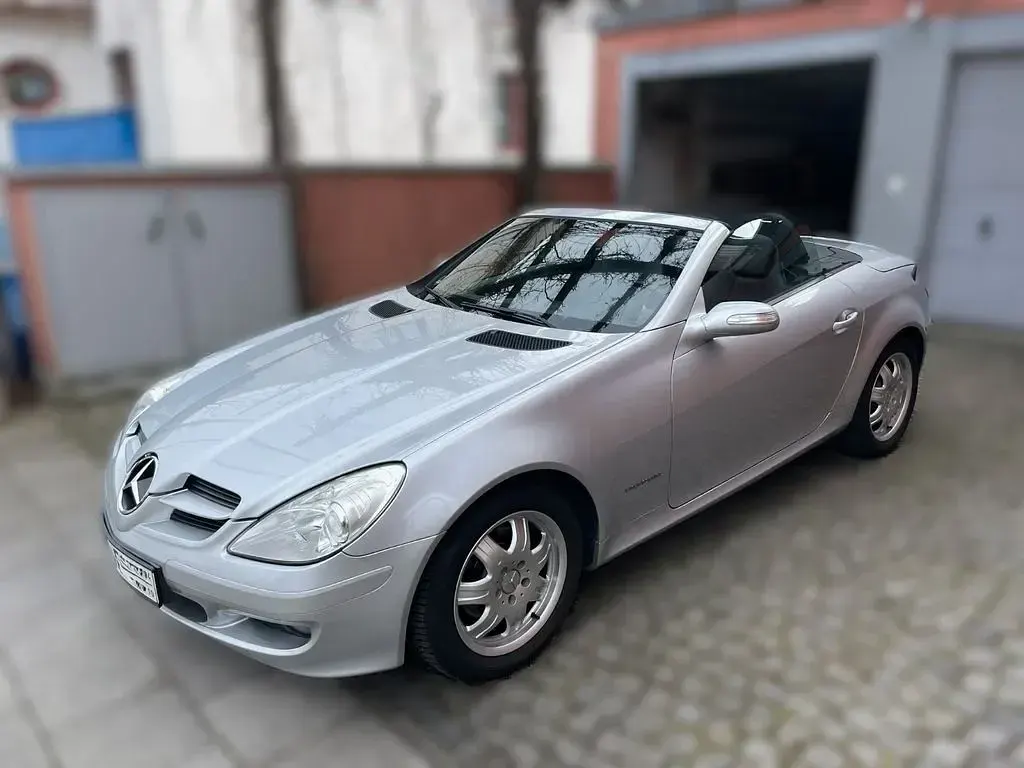 Gebraucht Mercedes SLK200 163 PS (119 kW) 2006 Silber Cabrio