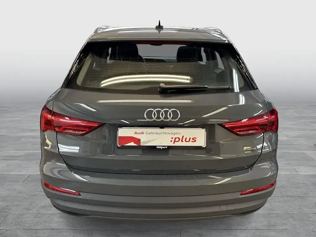 Gebraucht Audi Q3 Ambiente 193 PS (141 kW) 2025 Grau SUV