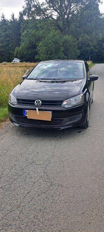 Schwarz Gebraucht 2010 VW Polo Trendline Kleinwagen | 2.929 € (Fairer Preis) - Bild 1/4