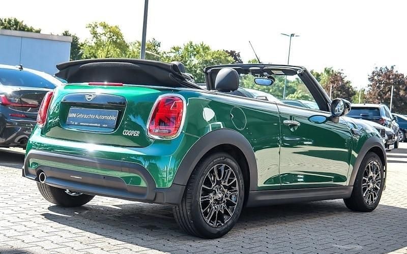 Second-hand Mini Cooper Cabriolet Essential 136 CP (100 kW) 2022 Verde Cabrio