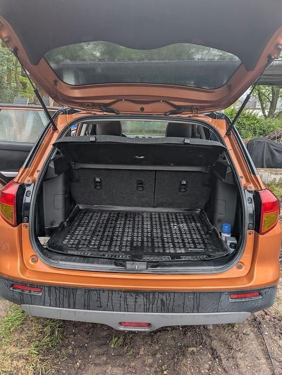 Usado Suzuki Vitara 120 HP (88 kW) 2018 Laranja SUV