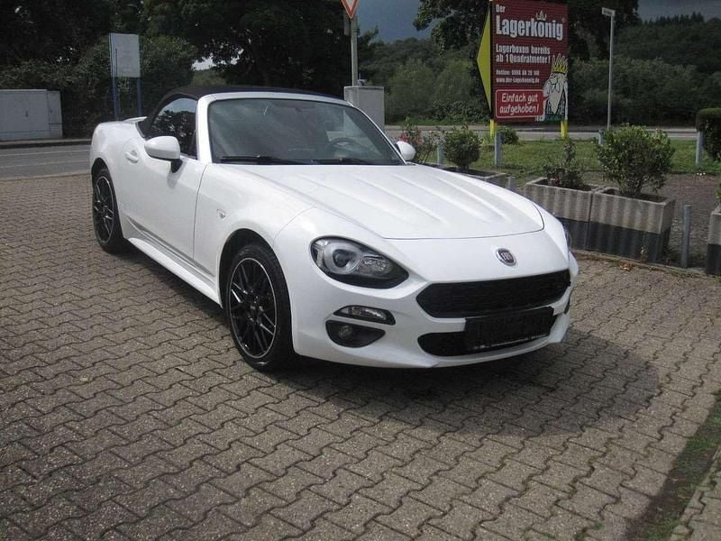 Weiß Gebraucht 2018 Fiat 124 Spider Lusso Cabrio | 15.450 € (Superpreis) - Bild 1/4