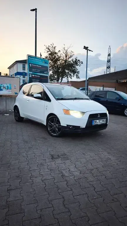 Gebraucht Mitsubishi Colt Intense 95 PS (69 kW) 2008 Weiß Kleinwagen
