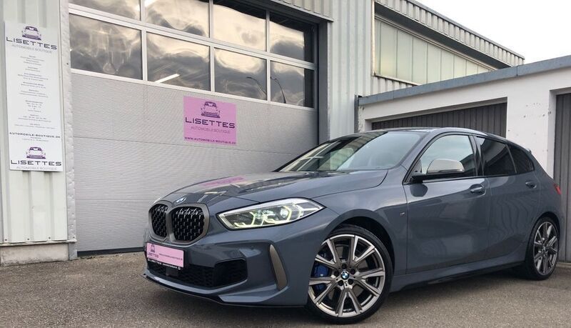 Grau Gebraucht 2021 BMW M135 Sport Line Kleinwagen | 31.299 € (Fairer Preis) - Bild 1/4
