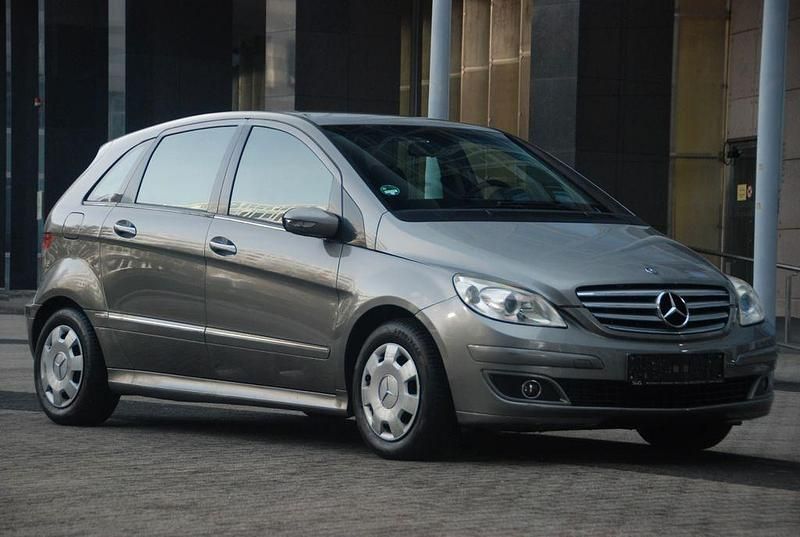 Gebraucht Mercedes B150 95 PS (69 kW) 2005 Grau Van / Kleinbus