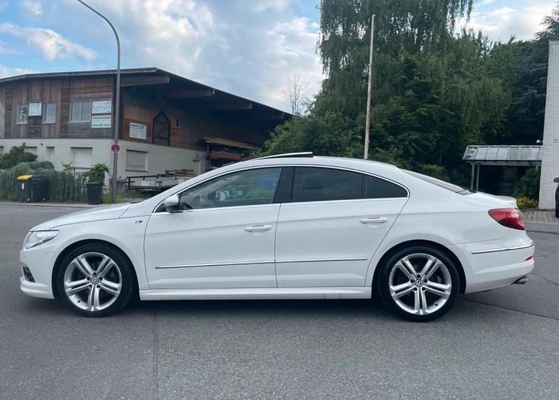 Gebraucht VW Passat R-line BlueMotion 143 PS (105 kW) 2011 Limousine
