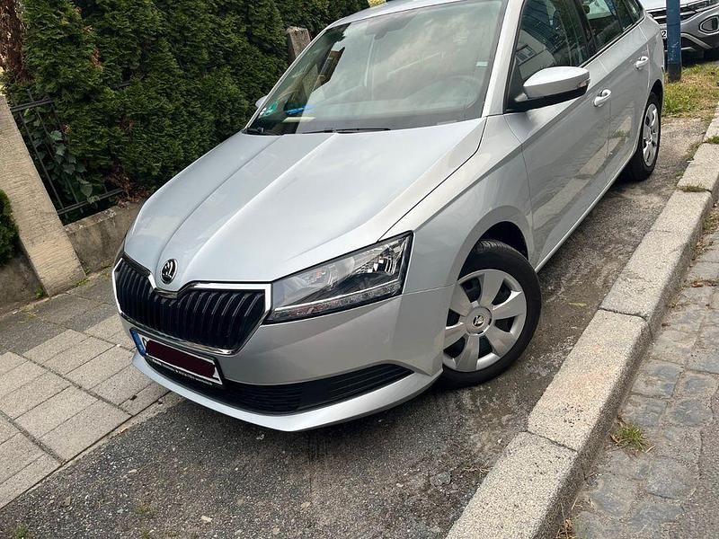Silber Gebraucht 2022 Skoda Fabia Active Kombi | 13.400 € (Guter Preis) - Bild 1/4