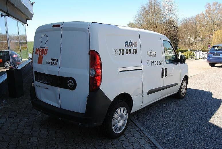 Gebraucht Opel Combo 95 PS (69 kW) 2017 Weiß Van / Kleinbus