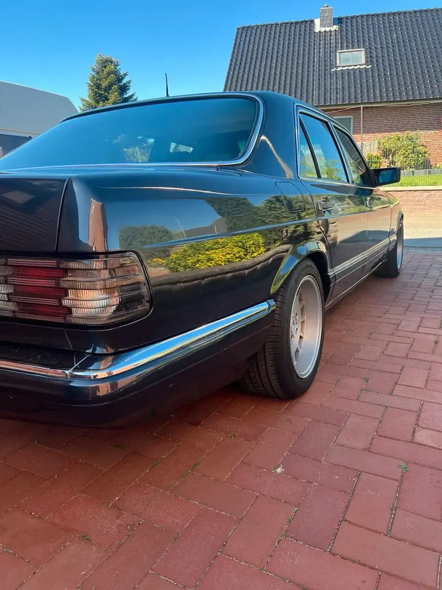 Gebraucht Mercedes 420 231 PS (169 kW) 1991 Schwarz Limousine