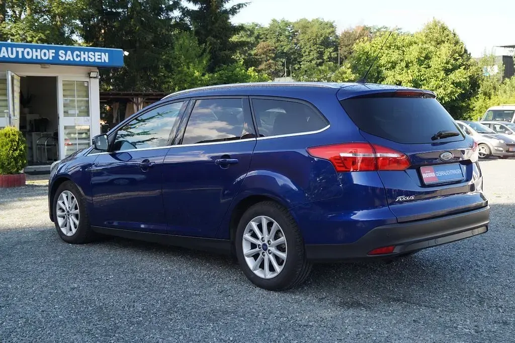Gebraucht Ford Focus Titanium 125 PS (91 kW) 2015 Blau Limousine