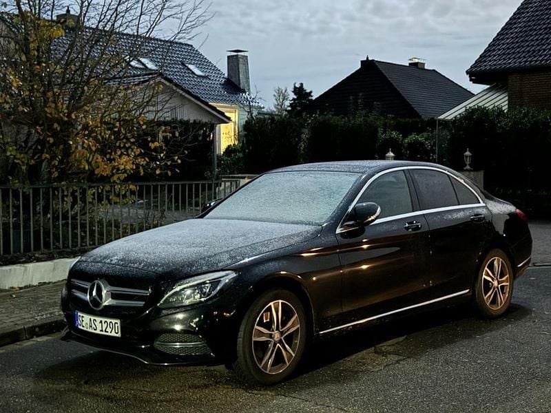 Gebraucht Mercedes C200 Avantgarde 184 PS (135 kW) 2015 Schwarz Limousine