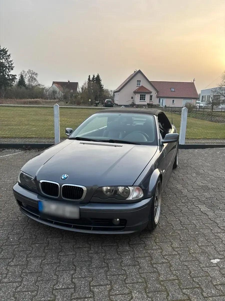 Gebraucht BMW 320 Cabriolet 170 PS (125 kW) 2001 Grau Cabrio
