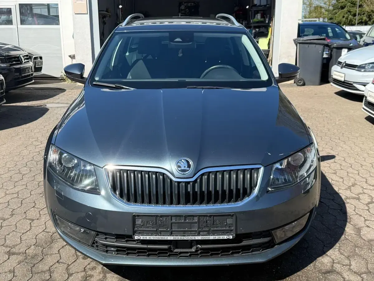 Gebraucht Skoda Octavia Joy 150 PS (110 kW) 2016 Grau Kombi