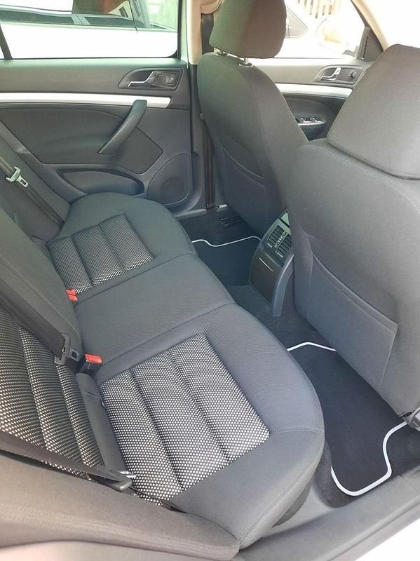 Gebraucht Skoda Octavia 140 PS (102 kW) 2010 Silber Kombi