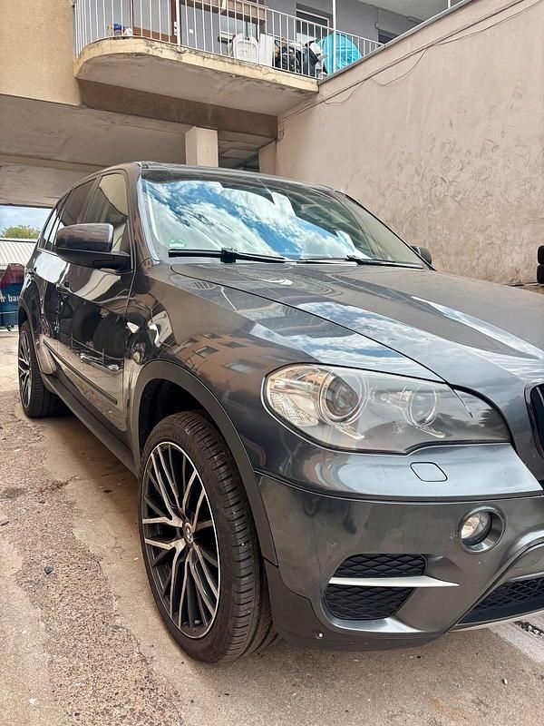 Grau Gebraucht 2010 BMW X5 SUV | 9.500 € (Superpreis) - Bild 1/4