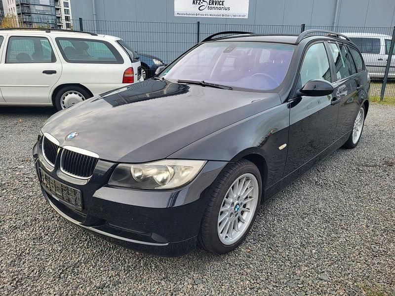 Schwarz Gebraucht 2006 BMW 320 Sport Line Kombi | 2.890 € (Superpreis) - Bild 1/4