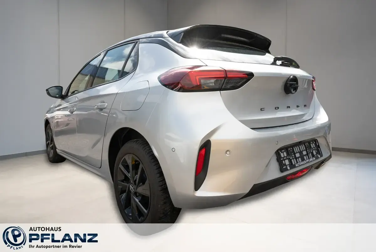 Gebraucht Opel Corsa 101 PS (74 kW) 2024 Silber Kleinwagen
