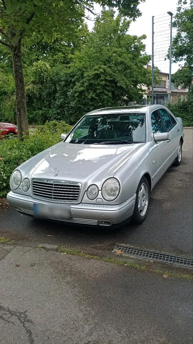 Gebraucht Mercedes E240 Avantgarde 170 PS (125 kW) 1998 Limousine