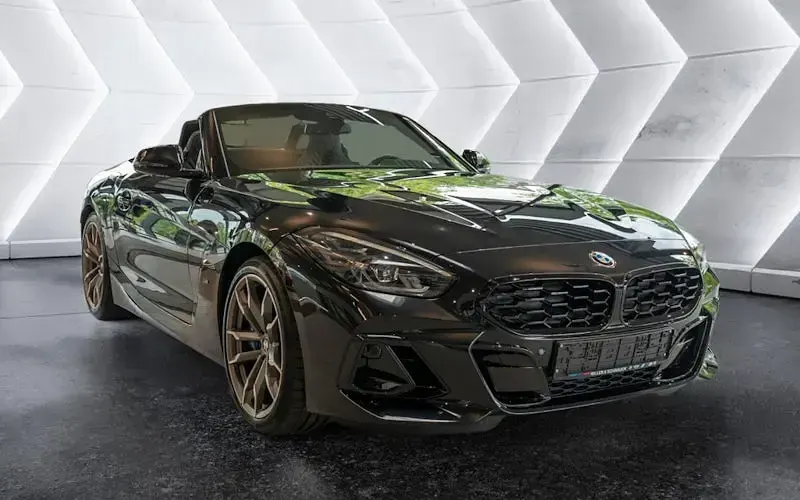 Neu BMW Z4 M Sport 340 PS (250 kW) 2026 Schwarz Cabrio