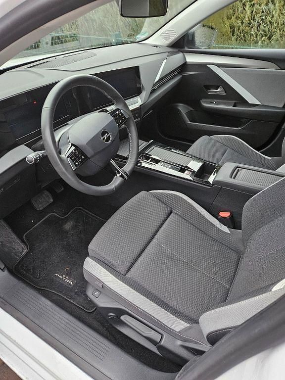 Gebraucht Opel Astra Enjoy 131 PS (96 kW) 2024 Weiß Limousine