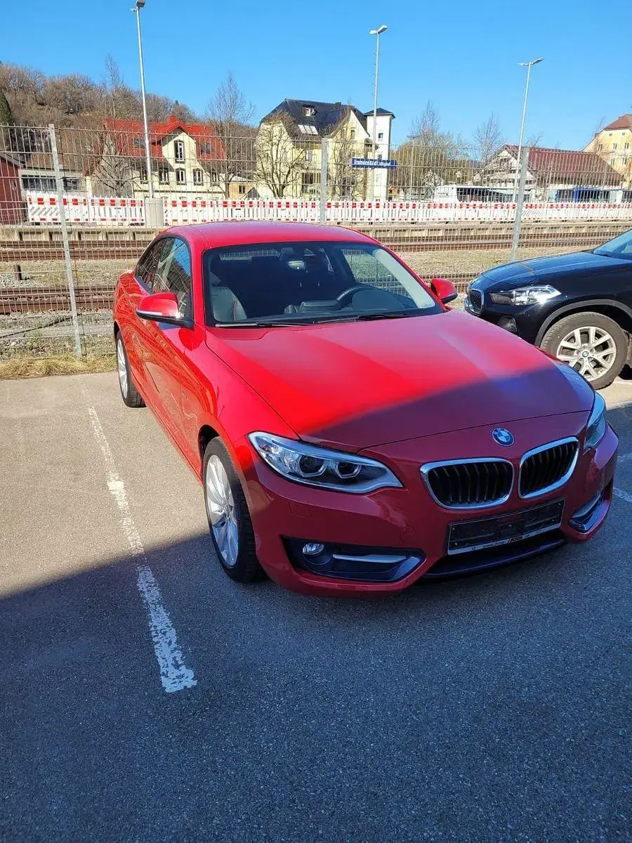 Gebraucht BMW 220 Sport Line 184 PS (135 kW) 2016 Rot Coupé