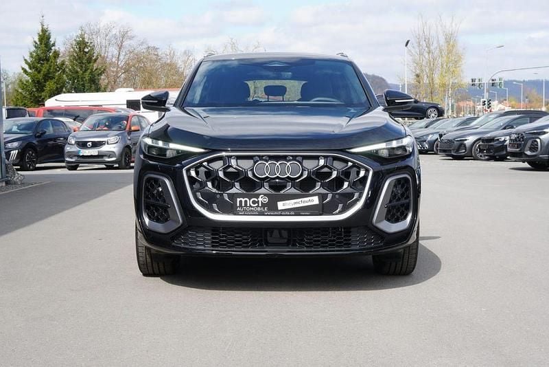 Second-hand Audi Q5 S-Line 204 CP (150 kW) 2025 Negru SUV