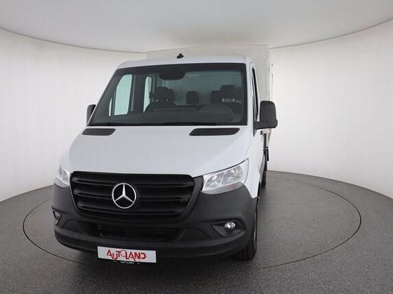 Weiß Gebraucht 2022 Mercedes Sprinter Van | 32.890 € (Guter Preis) - Bild 1/4