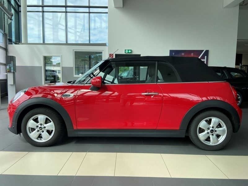 Gebraucht Mini One Cabriolet Pepper 102 PS (75 kW) 2019 Rot Cabrio