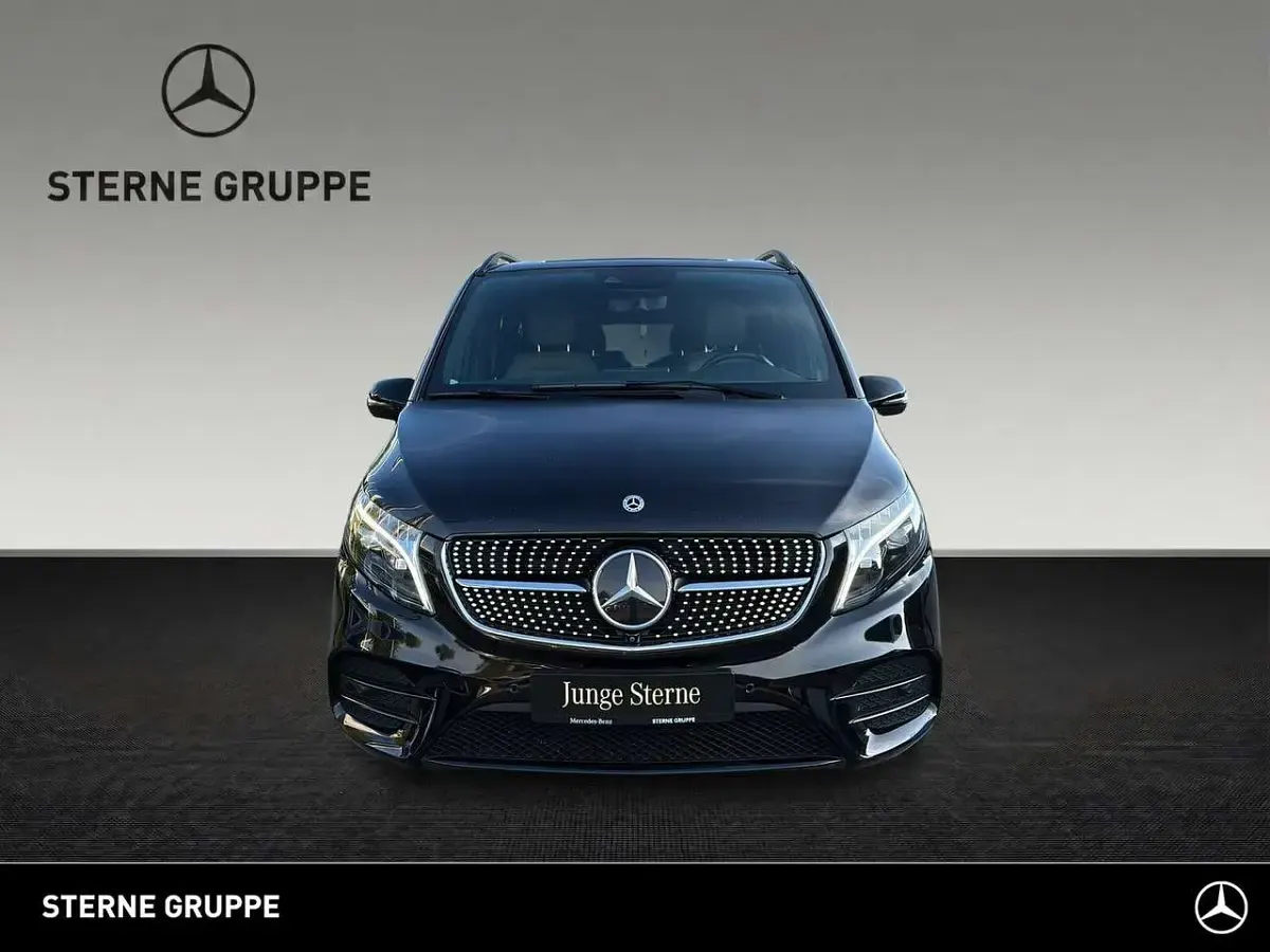 Gebraucht Mercedes V300 Avantgarde Edition 237 PS (174 kW) 2023 Obsidianschwarz Van / Kleinbus