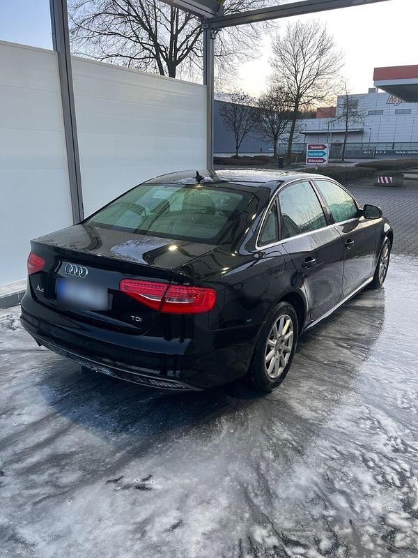 Gebraucht Audi A4 Design 150 PS (110 kW) 2015 Schwarz Limousine