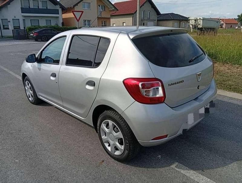 Gebraucht 2014 Dacia Sandero Lauréate Kleinwagen | 1.300 € (Superpreis) - Bild 1/4