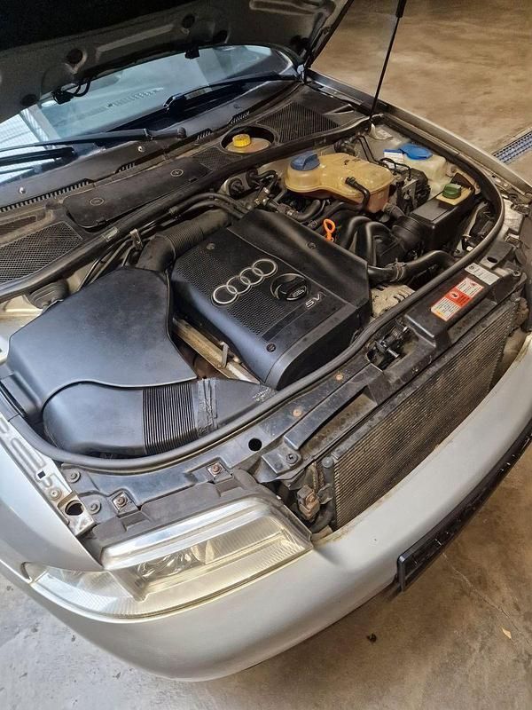 Gebraucht Audi A4 Ambiente 125 PS (91 kW) 2000 Grau Limousine