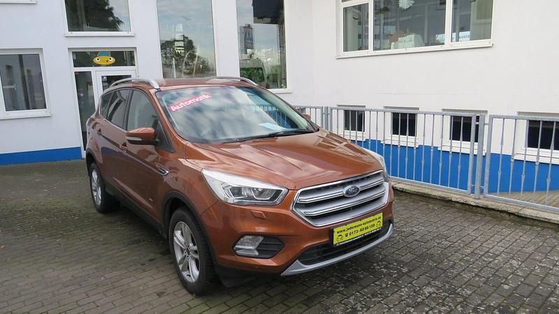 Orange Gebraucht 2017 Ford Kuga Titanium SUV | 11.750 € (Superpreis) - Bild 1/4