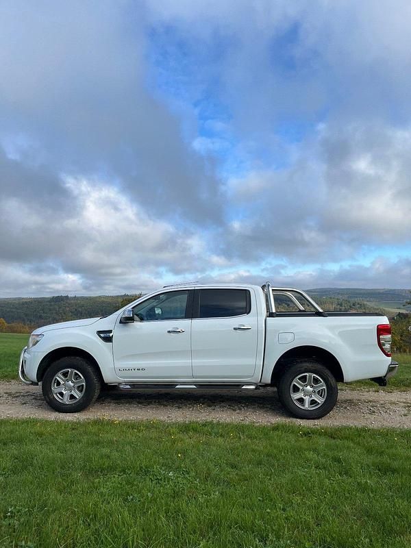 Weiß Gebraucht 2015 Ford Ranger Limited Abholung | 20.500 € (Fairer Preis) - Bild 1/4