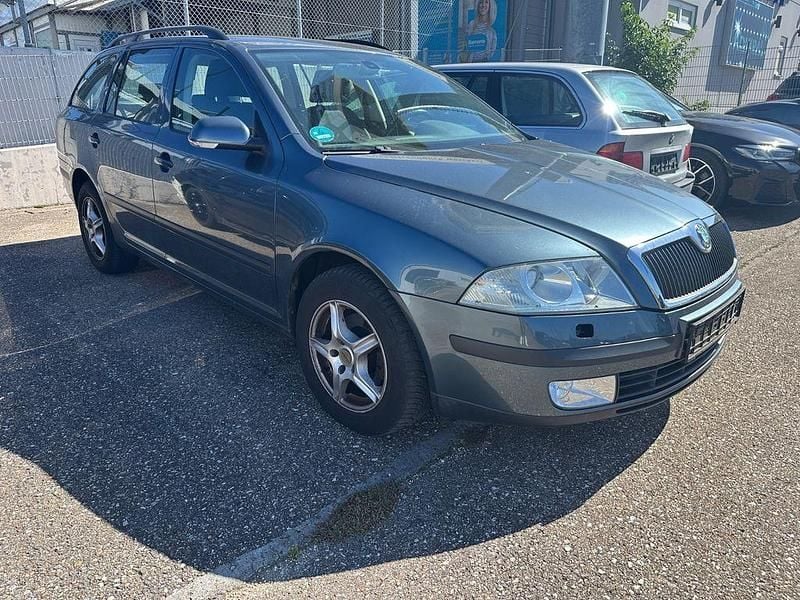 Grau Gebraucht 2005 Skoda Octavia Ambiente Kombi | 1.500 € (Superpreis) - Bild 1/4