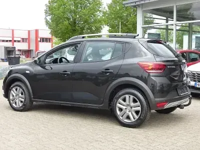 Gebraucht Dacia Sandero Comfort 91 PS (66 kW) 2023 Schwarz Limousine