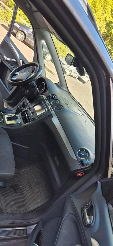 Gebraucht Ford Galaxy 140 PS (102 kW) 2013 Braun Van / Kleinbus