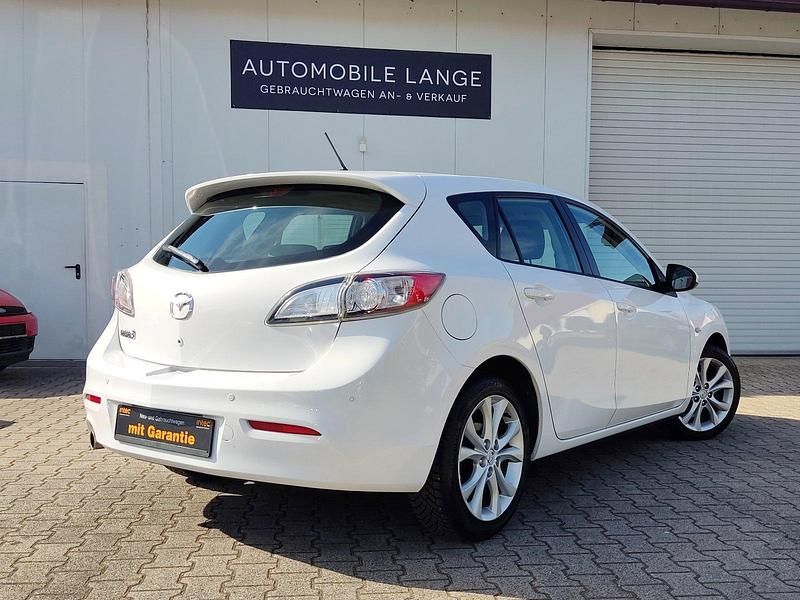 Gebraucht Mazda 3 Edition 105 PS (77 kW) 2011 Weiß Limousine