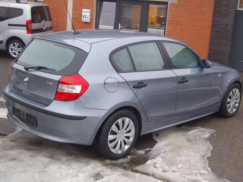 Gebraucht BMW 118 129 PS (94 kW) 2005 Quarzblau metallic Kleinwagen