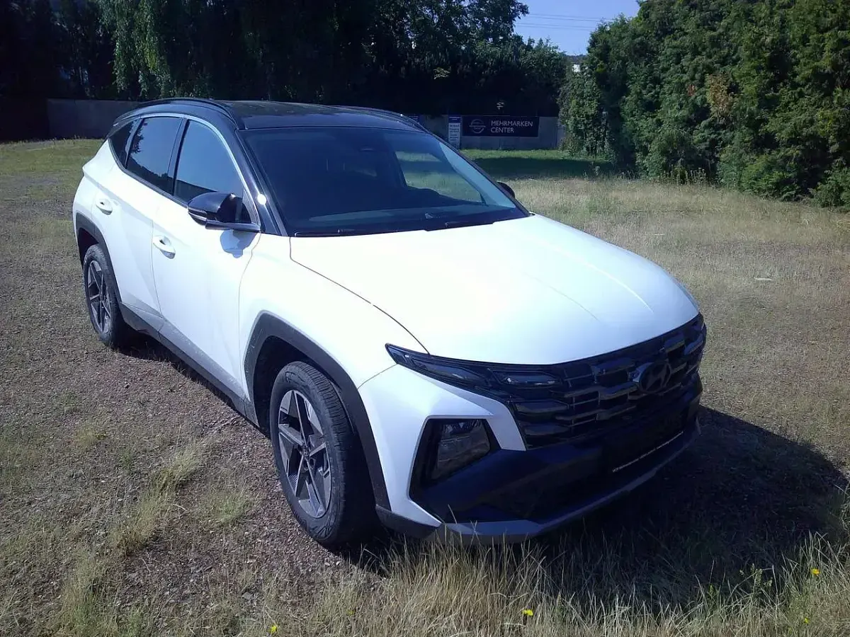 Neu Hyundai Tucson Select 150 PS (110 kW) 2026 Weißschwarz/verschieden SUV