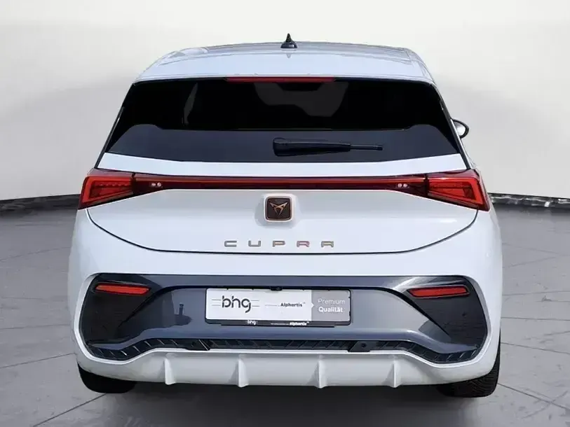 Second-hand Cupra Born 169 kW (231 CP) 2023 Alb Hatchback