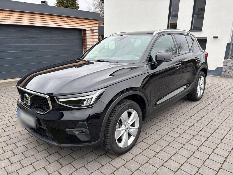 Gebraucht Volvo XC40 Core 163 PS (119 kW) 2024 Schwarz SUV