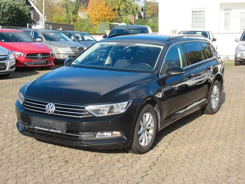 Gebraucht VW Passat Comfortline 150 PS (110 kW) 2018 Schwarz Kombi