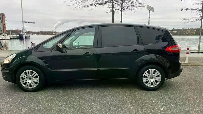 Gebraucht Ford S-MAX Trend 140 PS (102 kW) 2014 Pantherschwarz metallic Van / Kleinbus