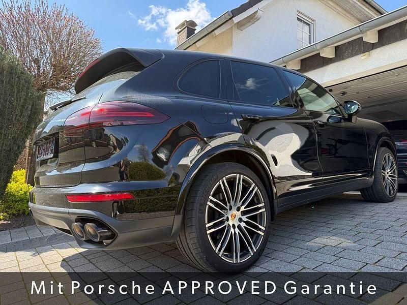 Second-hand Porsche Cayenne 262 CP (192 kW) 2017 Negru SUV