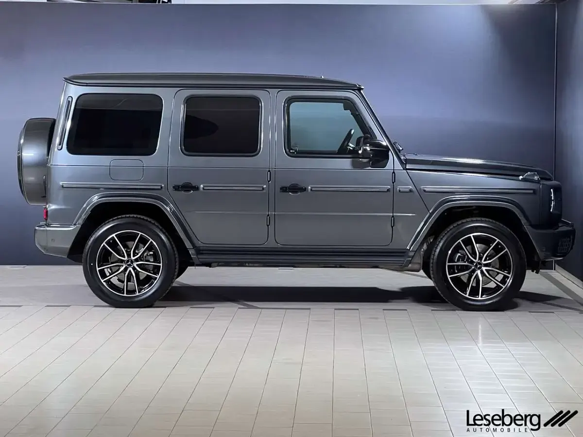 Gebraucht Mercedes G450 AMG 367 PS (269 kW) 2025 Manufaktur graphit SUV